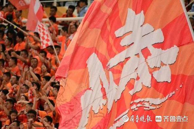 强对强，一场精彩对决引发球迷热议