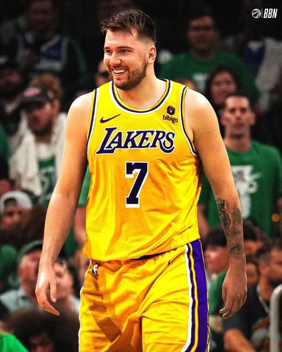 东契奇在湖人比赛中重返赛场，重返赛场引发热议！再创辉煌时刻的简单介绍